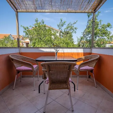 Apartment With A Parking Space Losinj, Losinj - 20594 *