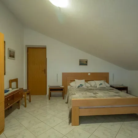 With A Parking Space Losinj, Losinj - 20594 Apartment Mali Losinj