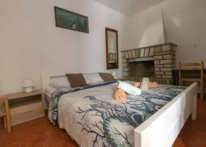 With A Parking Space Losinj, Losinj - 20594 アパート *