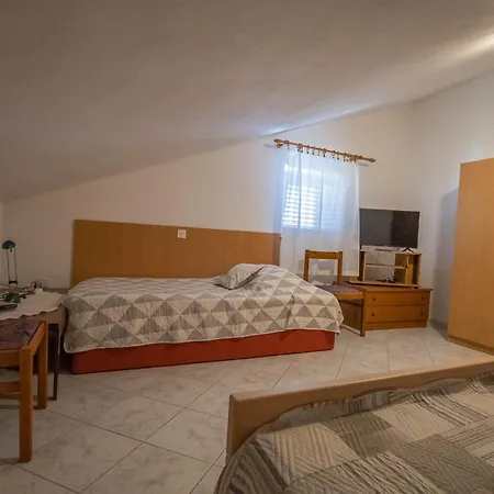 Apartment With A Parking Space Losinj, Losinj - 20594 Mali Lošinj