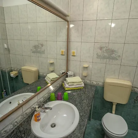 Apartment With A Parking Space Losinj, Losinj - 20594 *